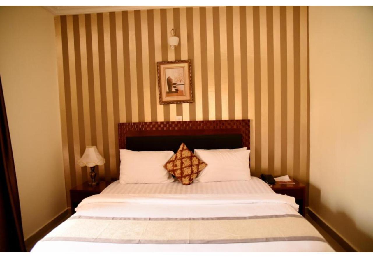Royalton Hotels アブジャ エクステリア 写真